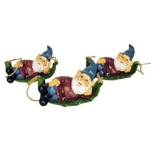 Garden Gnome Hanging in a Leaf Hammock Figurine 8" Outdoor Figurine Decor NEW - Picture 3 of 8